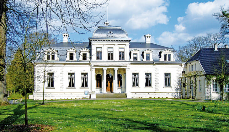 Schlossnähe: Heiraten im Herzoglichen Palais Rastede.